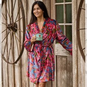 Natural life blanket robe